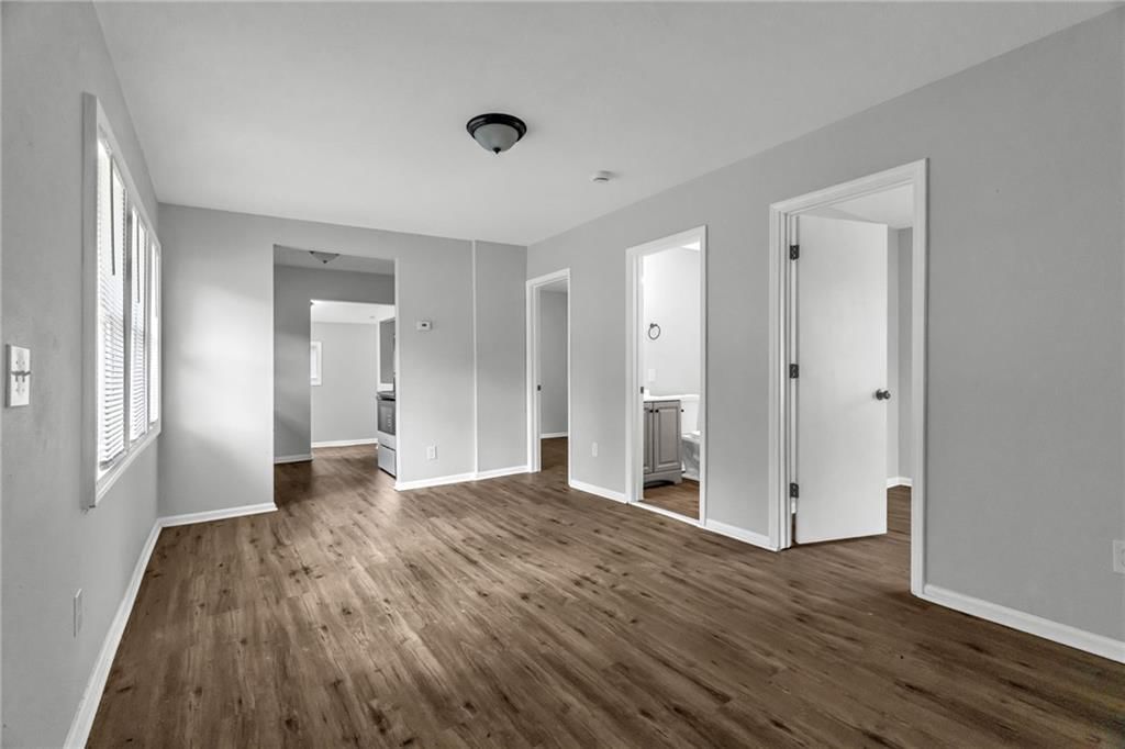 804 N Grand Avenue — photo 4