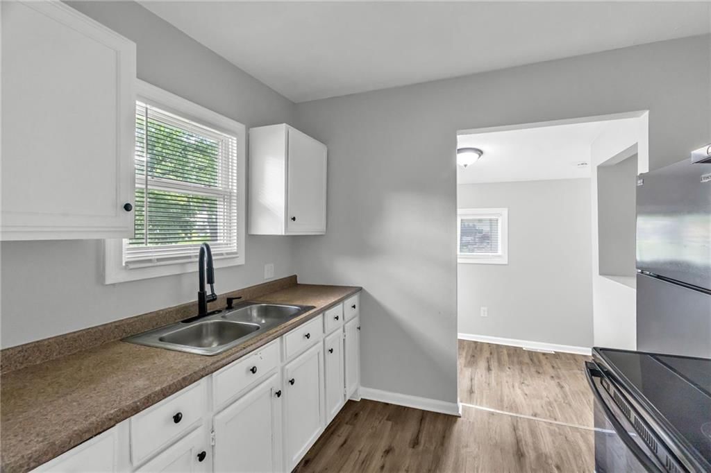 804 N Grand Avenue — photo 11