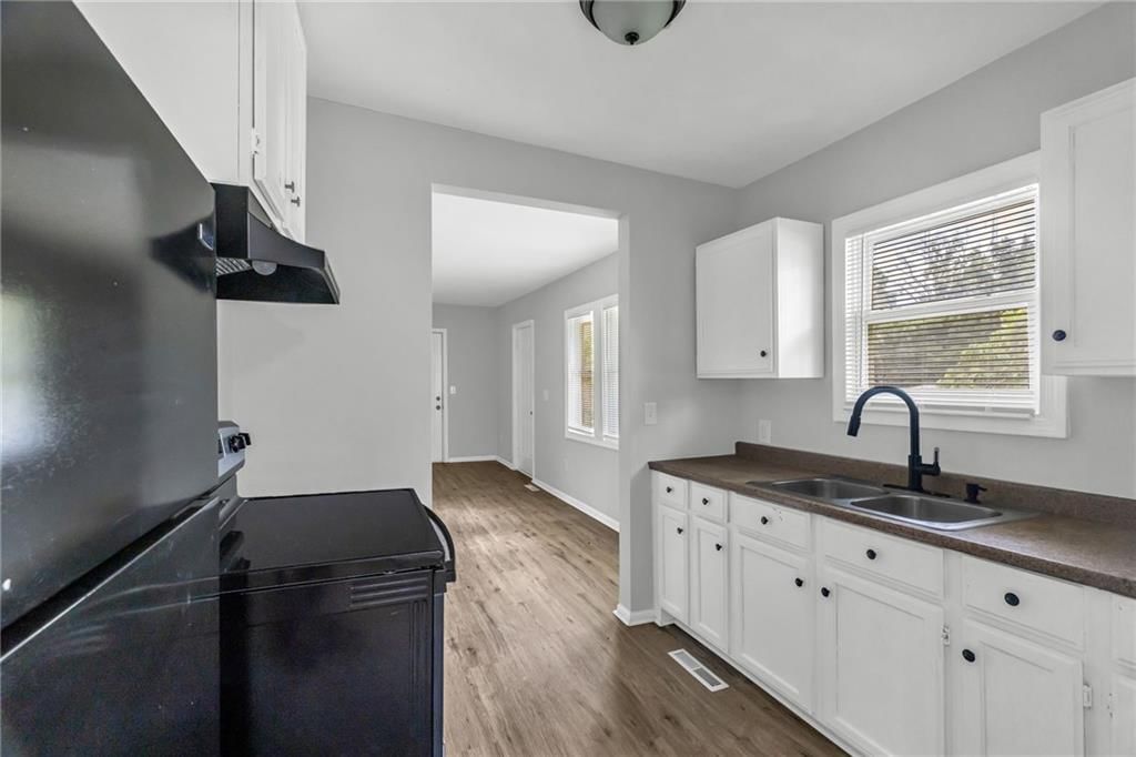 804 N Grand Avenue — photo 12