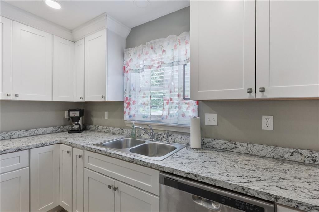 1414 S Horton Street — photo 7
