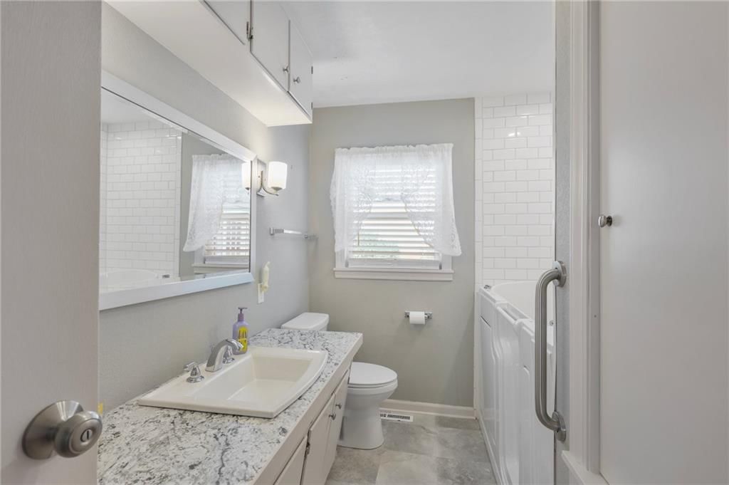 1414 S Horton Street — photo 16