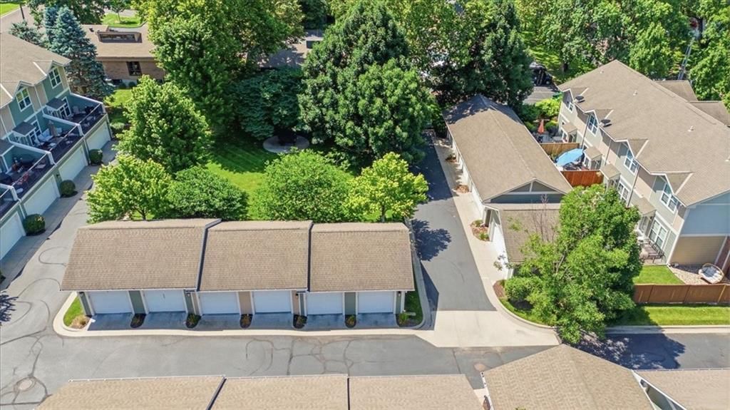 Photo 26 of 28 - 7637 W 78th Street, Overland Park, KS 66204