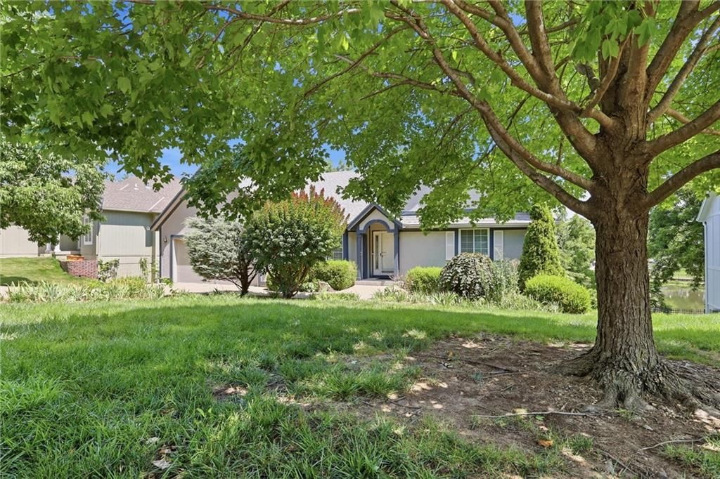 1636 N Hunter Drive — photo 4