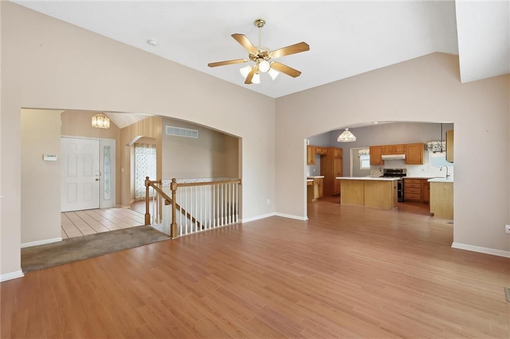 1636 N Hunter Drive — photo 6