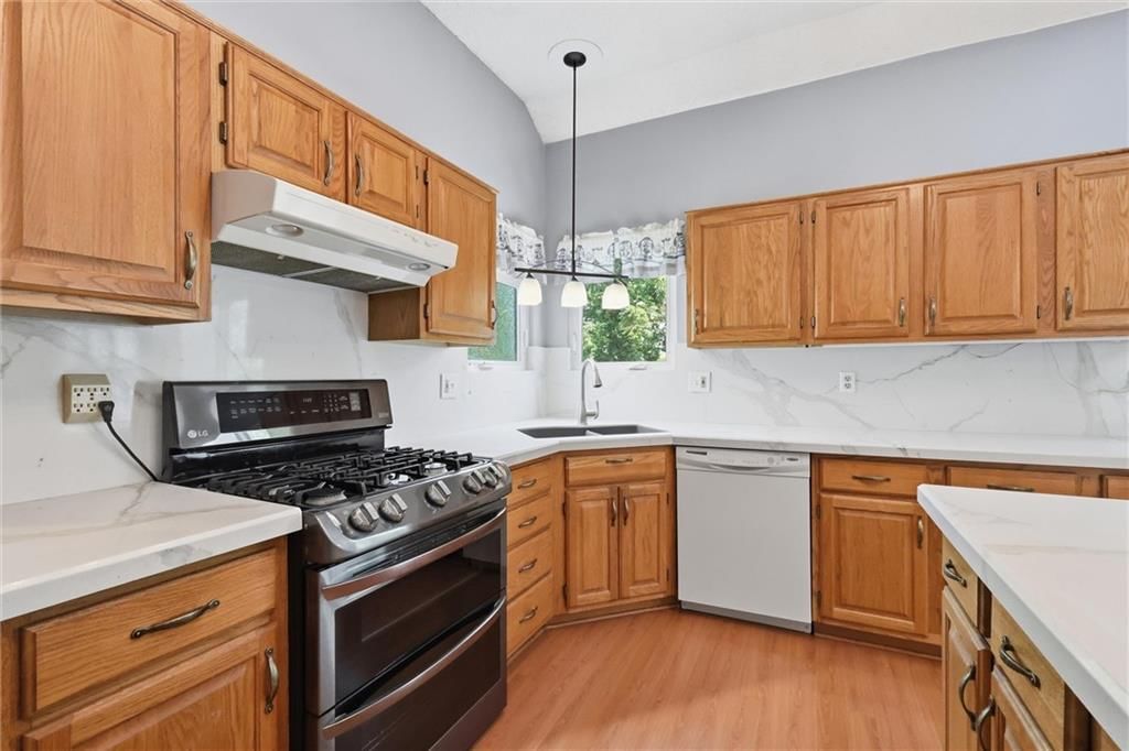 1636 N Hunter Drive — photo 14