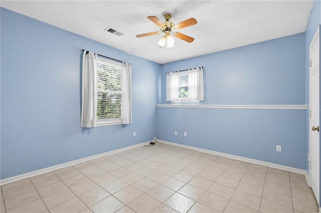 1636 N Hunter Drive — photo 20