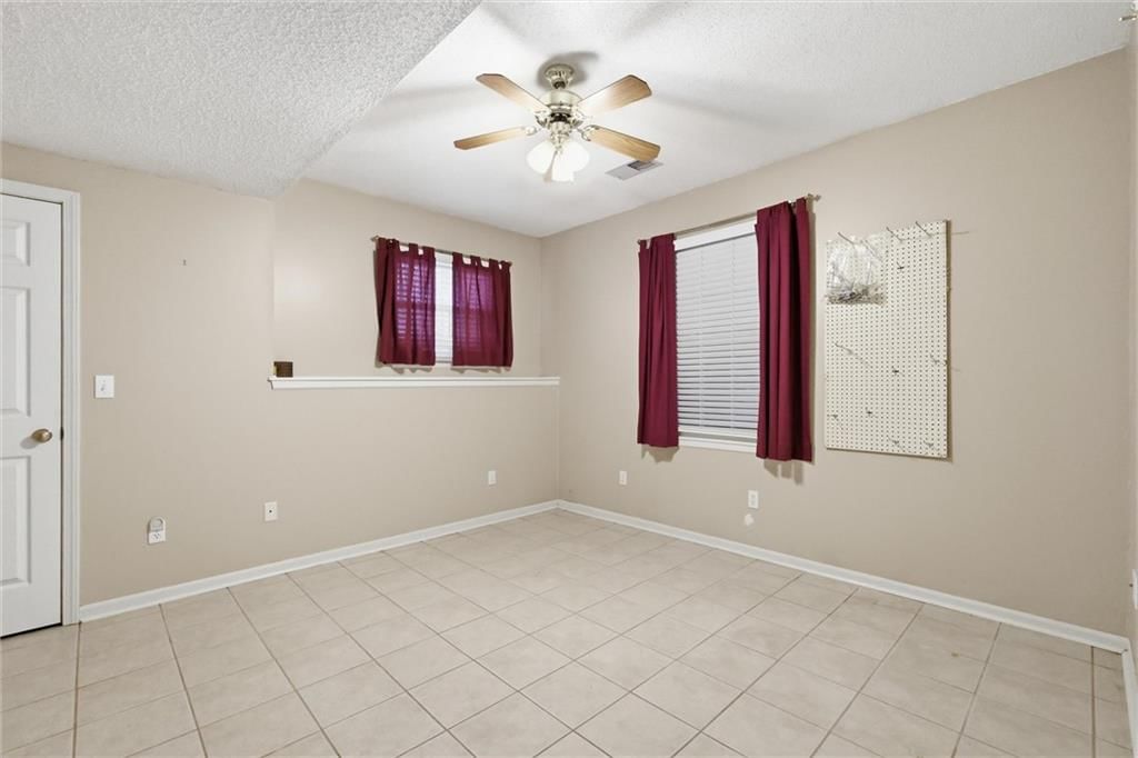 1636 N Hunter Drive — photo 21