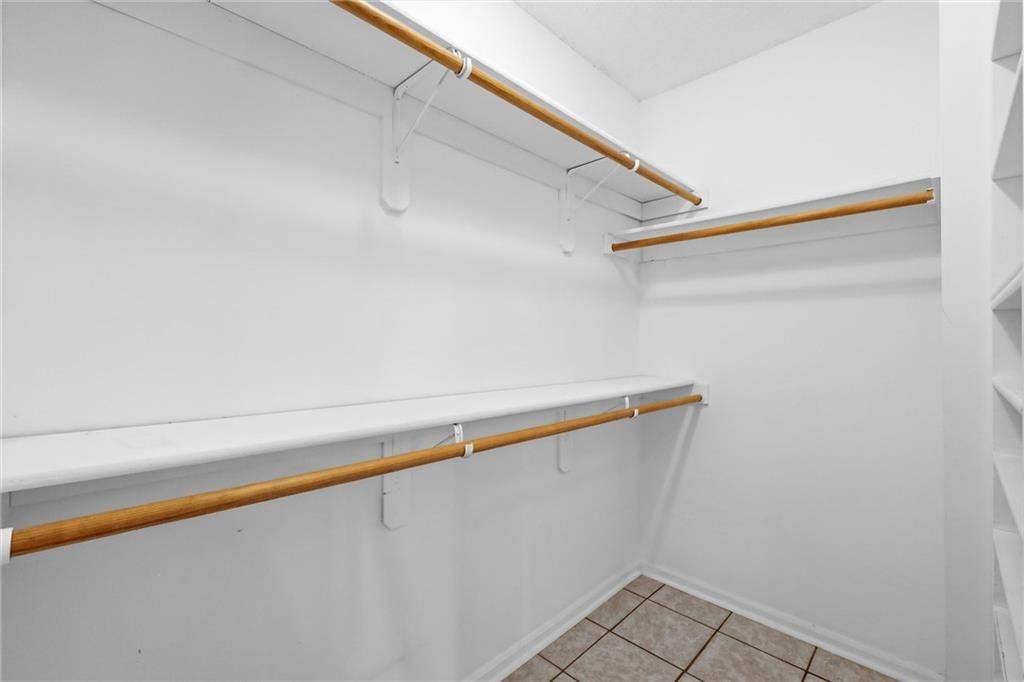 1636 N Hunter Drive — photo 22