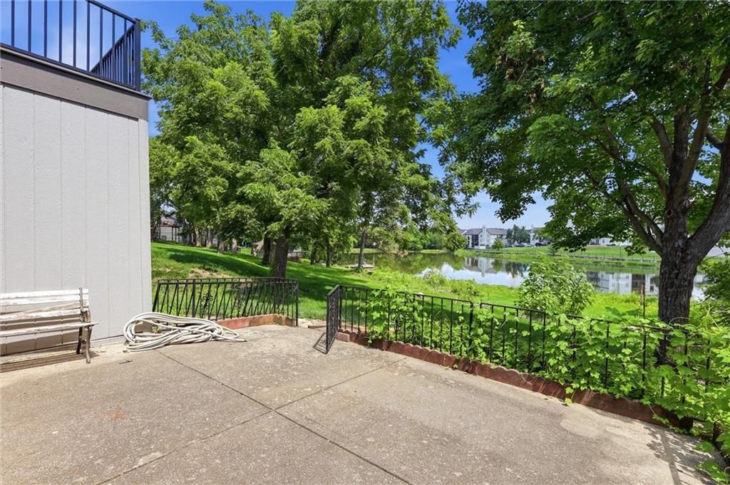 1636 N Hunter Drive — photo 32