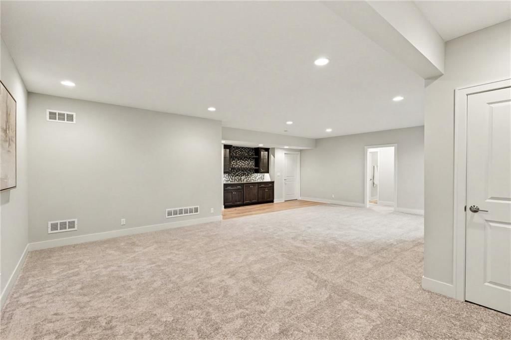 8193 Valley Road — photo 21