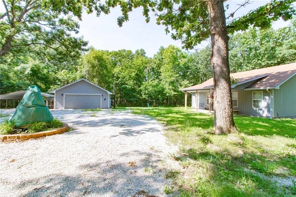 28418 Acorn Drive, Urbana, MO