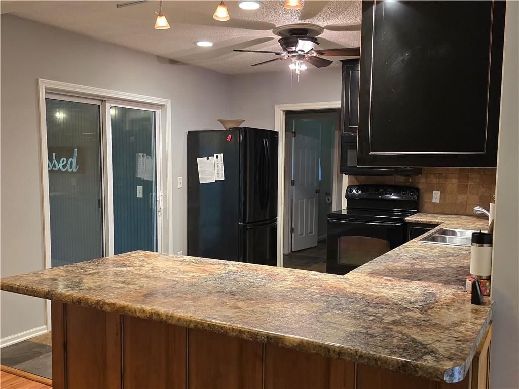 620 Lakin Drive — photo 15