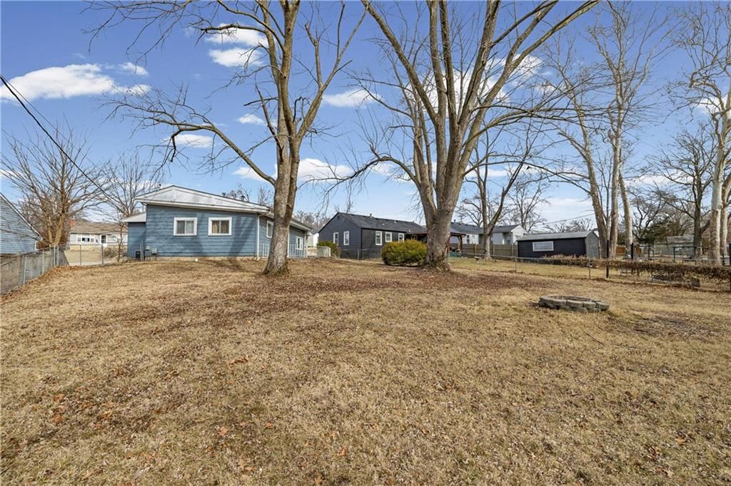 2407 NE 57th Terrace — photo 30