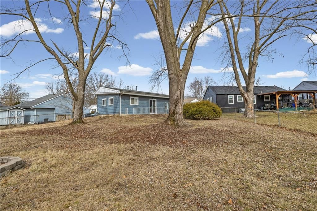 2407 NE 57th Terrace — photo 31