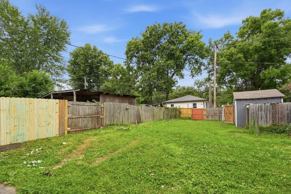 1100 S Savage Street — photo 17