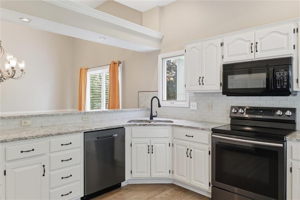 8260 N Woodland Avenue — photo 15