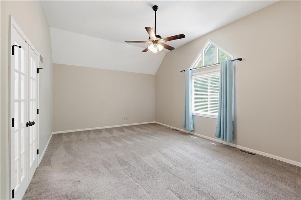8260 N Woodland Avenue — photo 16