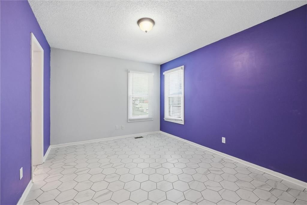 8260 N Woodland Avenue — photo 23