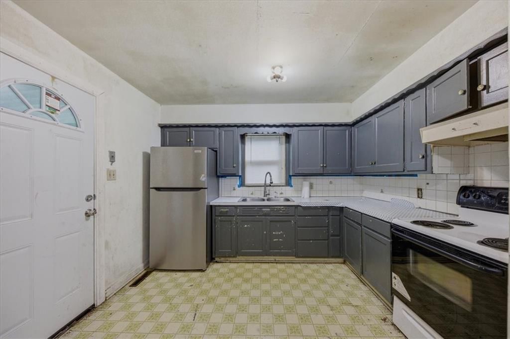 4206 Troup Avenue — photo 6