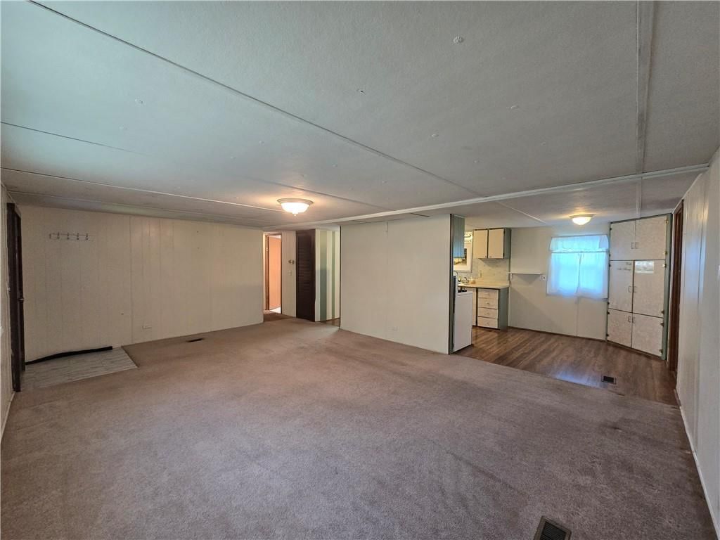 1301 E Charles Street — photo 4