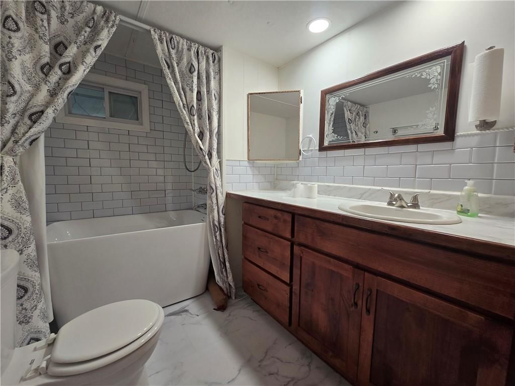 1301 E Charles Street — photo 19