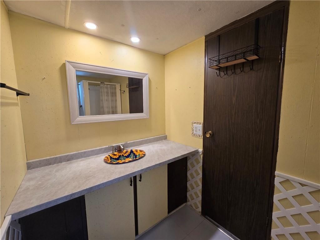 1301 E Charles Street — photo 21
