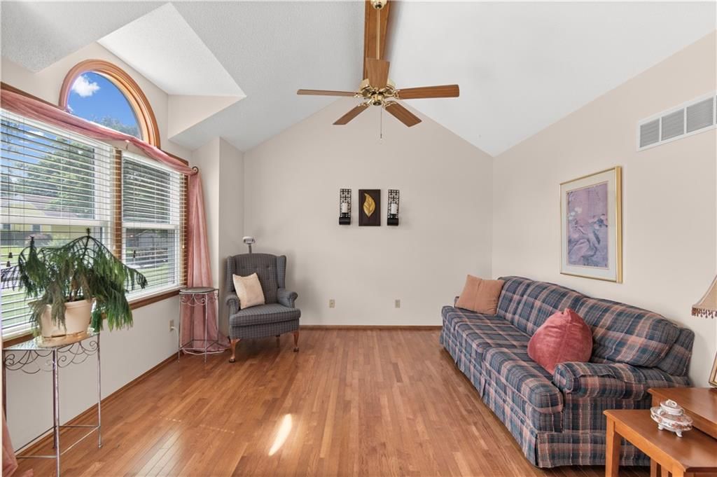 3212 Bryn Mawr Drive — photo 13