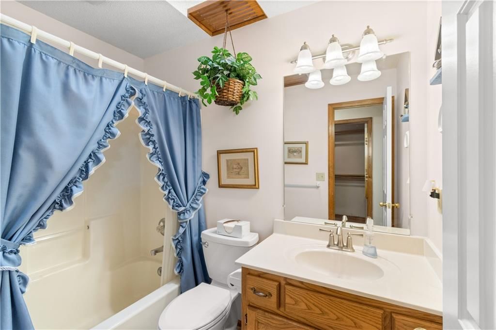3212 Bryn Mawr Drive — photo 32