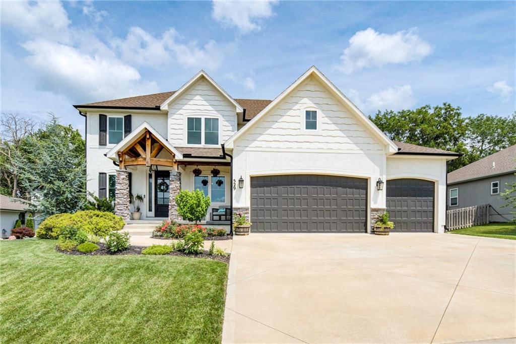 529 NE Legacy View Drive — photo 2