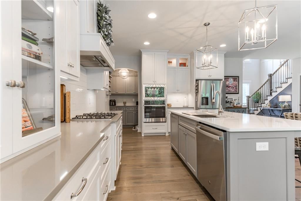529 NE Legacy View Drive — photo 17
