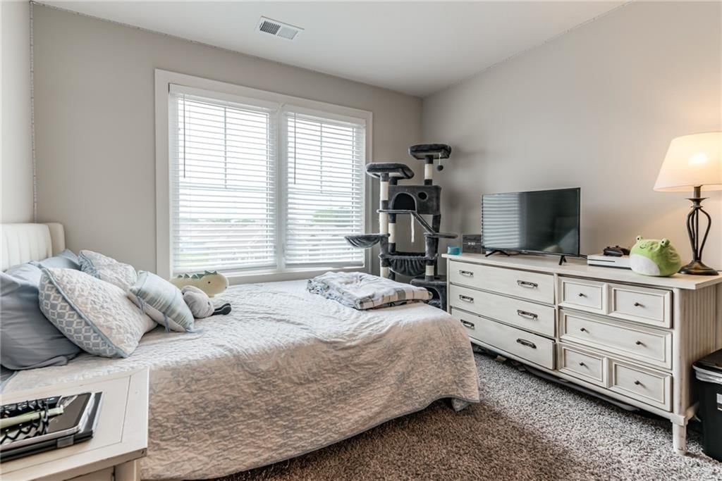 529 NE Legacy View Drive — photo 35