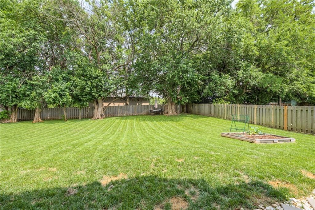 529 NE Legacy View Drive — photo 56