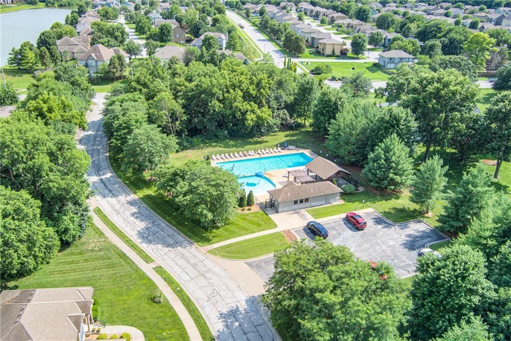 529 NE Legacy View Drive — photo 75