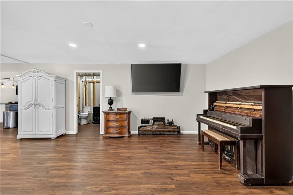 18518 W 252nd Street — photo 81