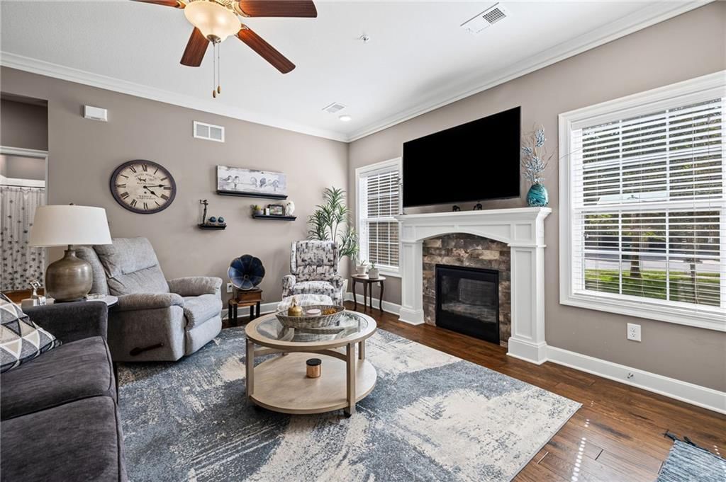 16009 Fontana Street — photo 5