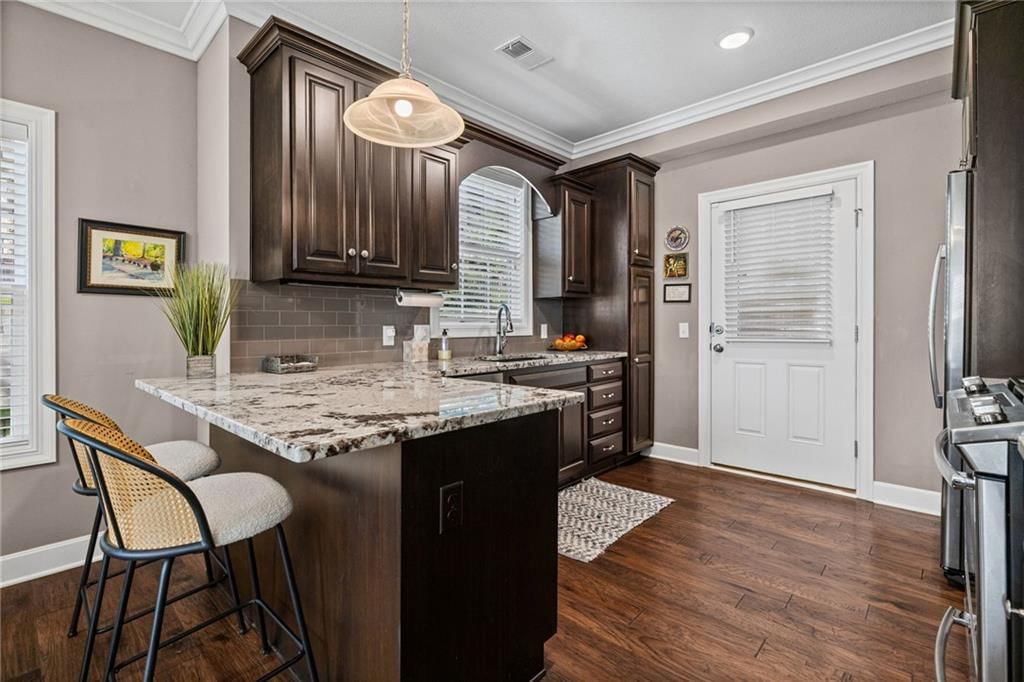 16009 Fontana Street — photo 9