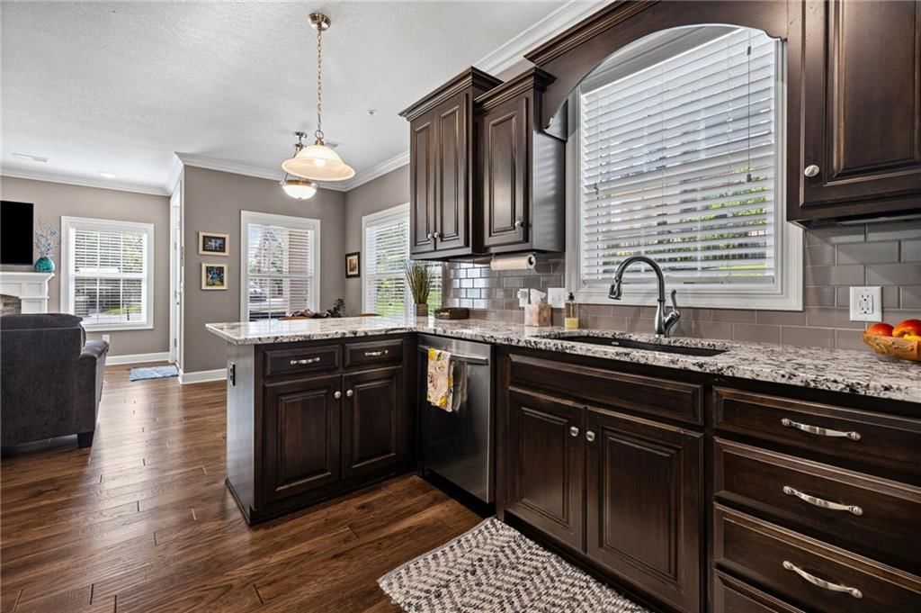 16009 Fontana Street — photo 12