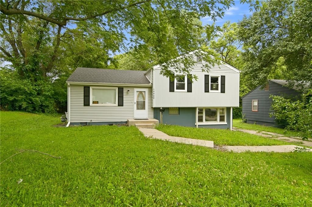 14900 Bellaire Avenue — photo 2