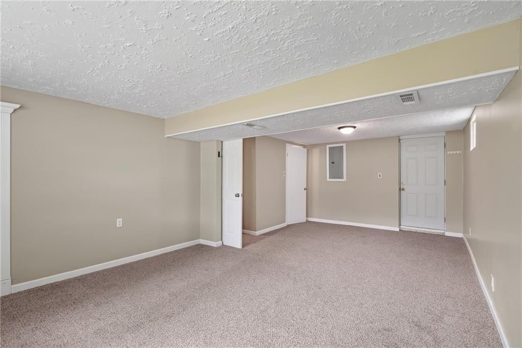 14900 Bellaire Avenue — photo 22