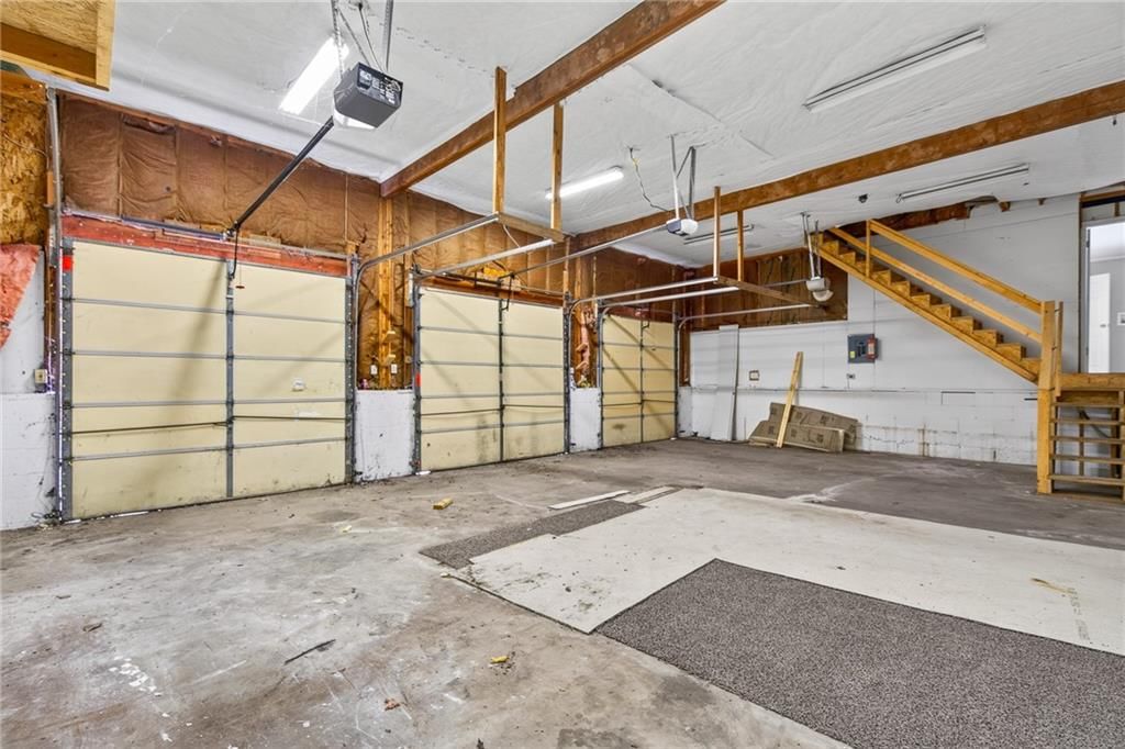 14900 Bellaire Avenue — photo 24