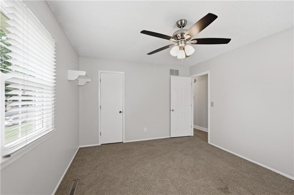1009 Twin Lakes Drive — photo 27