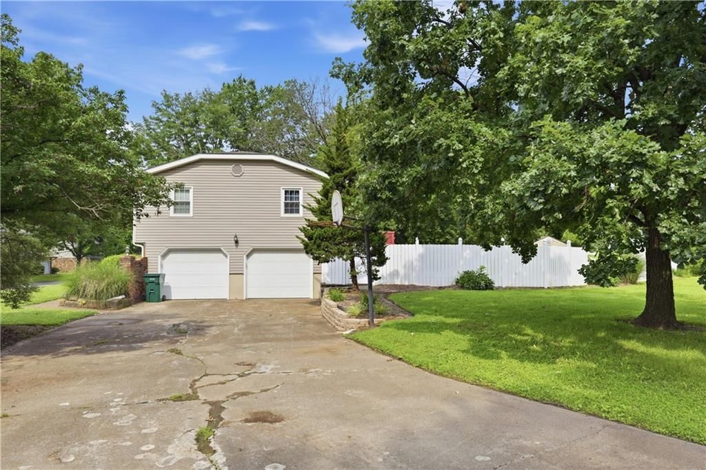 1009 Twin Lakes Drive — photo 53