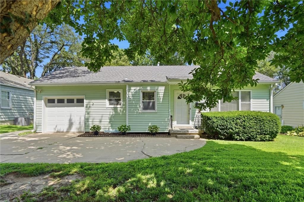 5427 Briar Street — photo 3