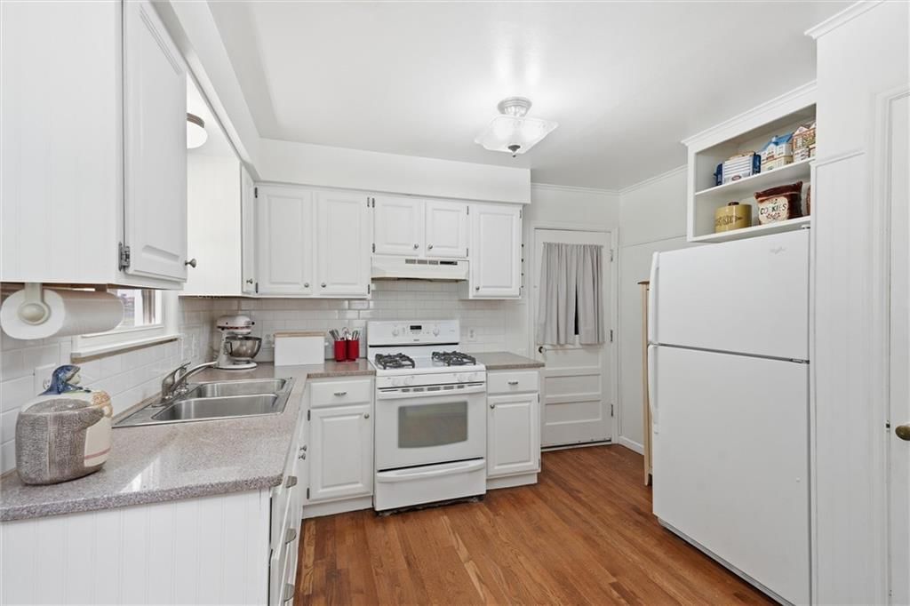 5427 Briar Street — photo 12