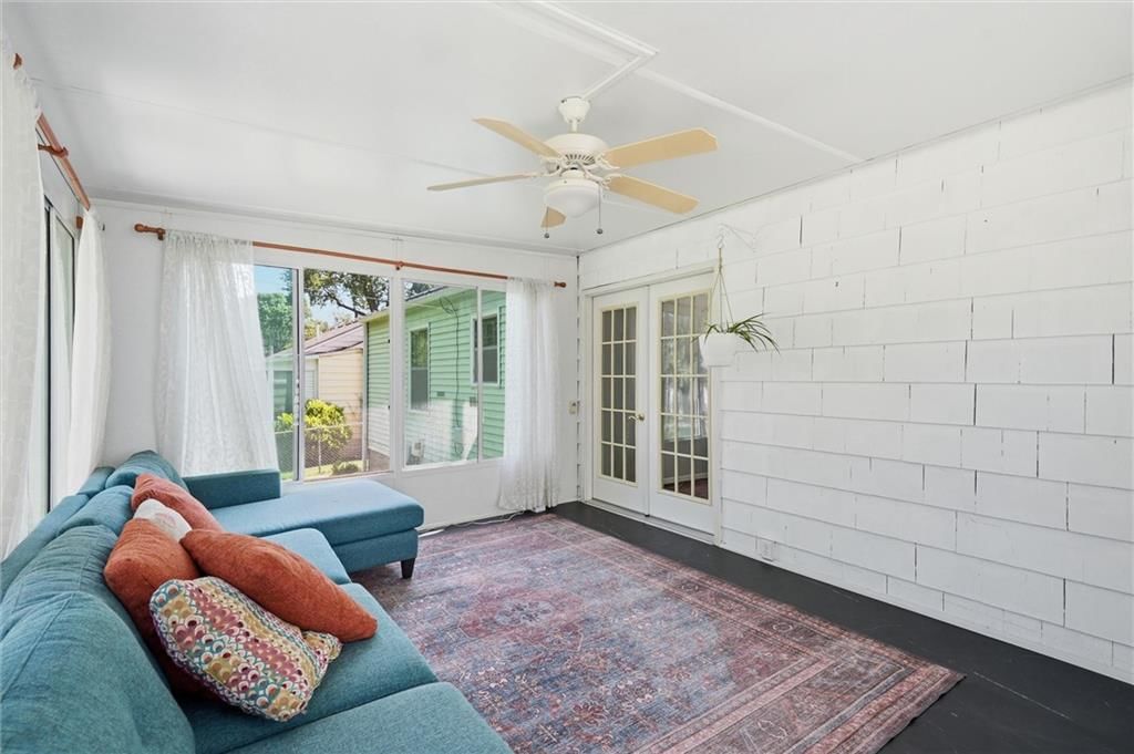 5427 Briar Street — photo 22