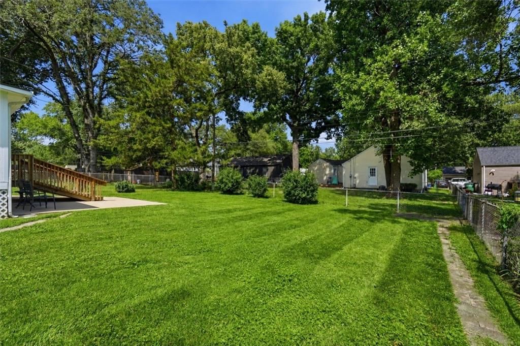 5427 Briar Street — photo 26