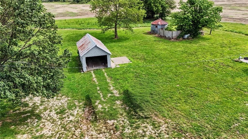 15496 Norton Road — photo 43