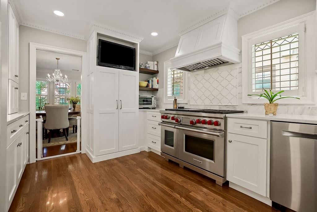 631 W 66th Terrace — photo 14