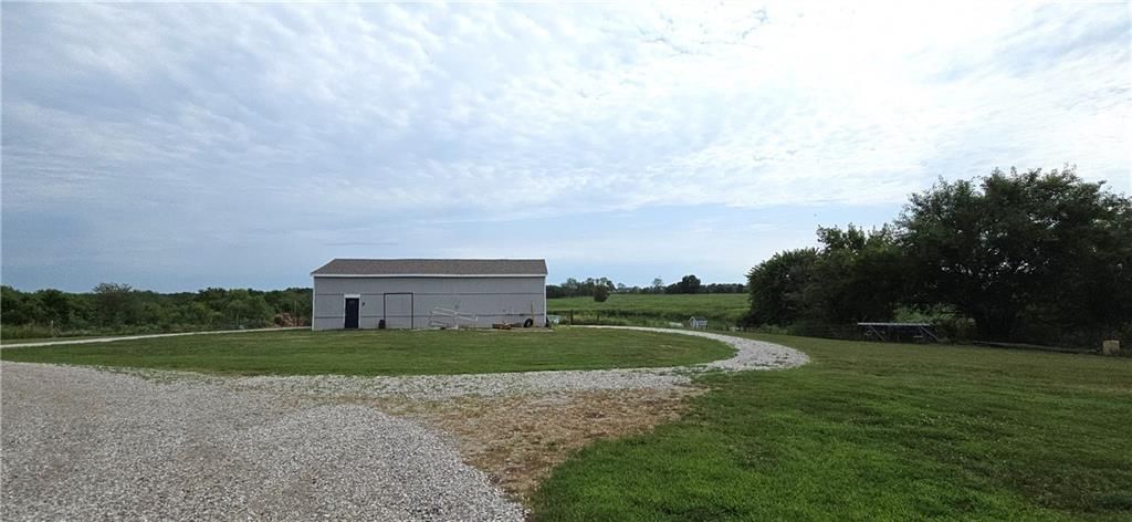 23262 Brown Road — photo 9