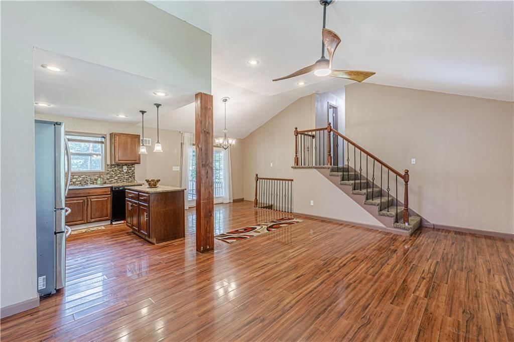 8602 E 84th Terrace — photo 5
